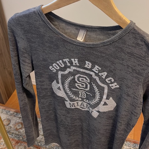 South beach long sleeve - Picture 4 of 5